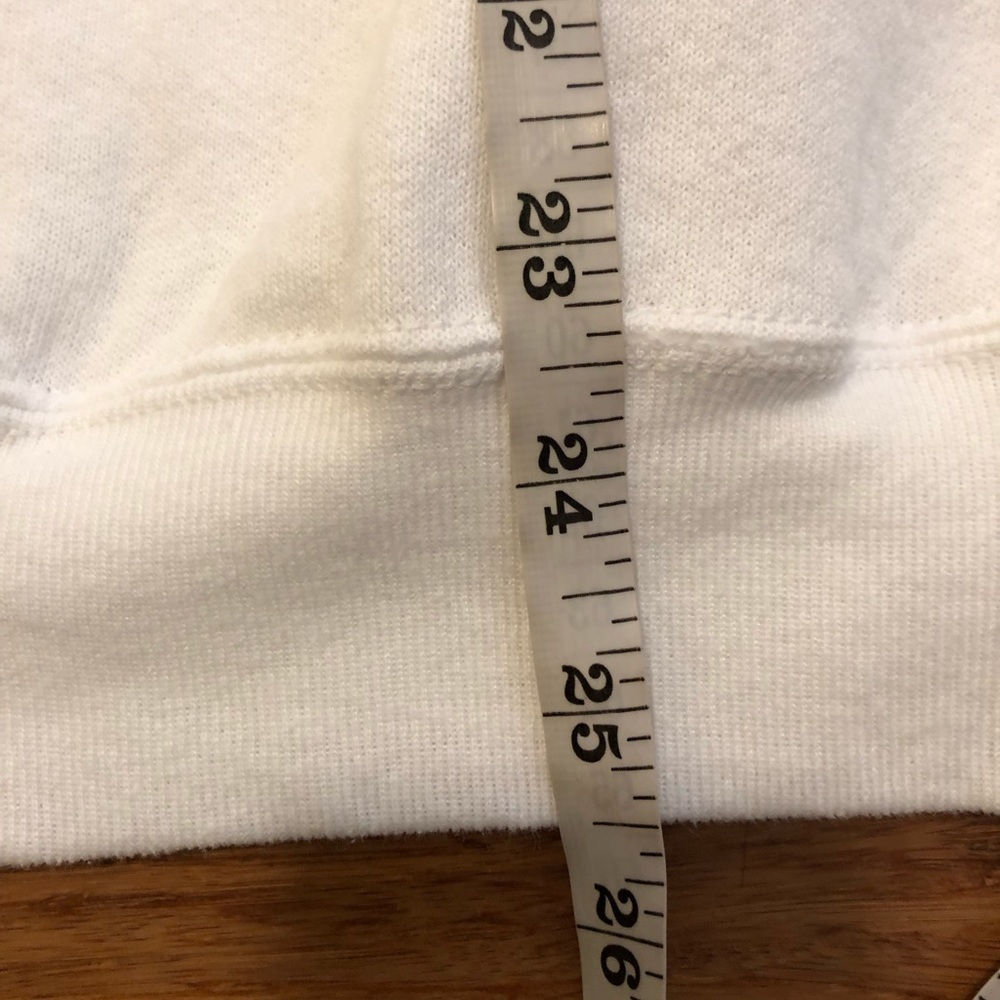 Vintage Christmas white pointsettia sweatshirt - Picture 12 of 12